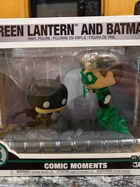 Funko Comic Moments Green Lantern & Batman Set - Green, Black, Gray